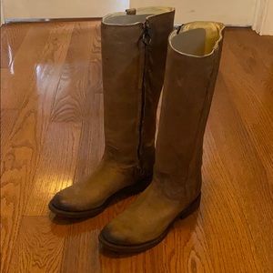 BNWT Justin tall leather boots